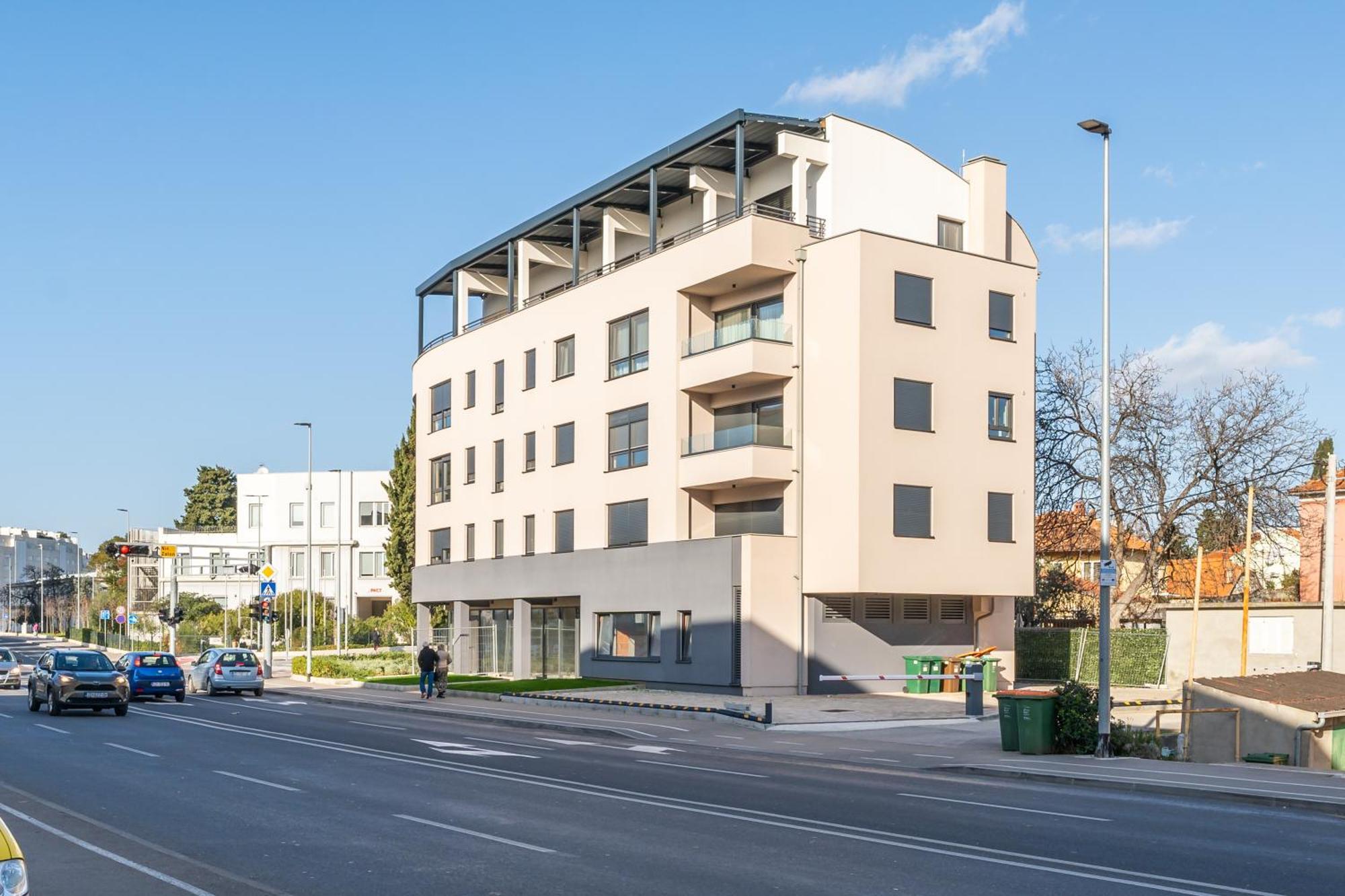 Tres Fenestras Zadar - Private Parking Lägenhet Exteriör bild